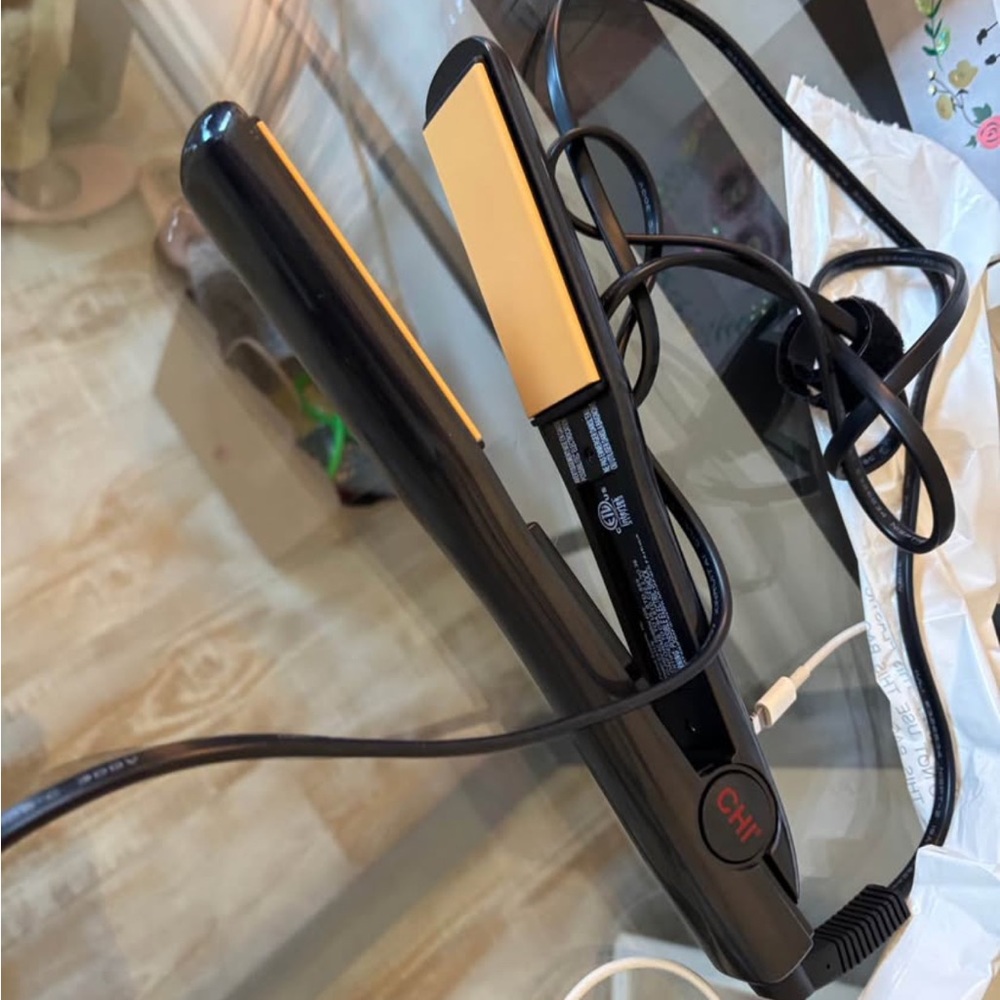CHI Black and Gold Hair Straightener